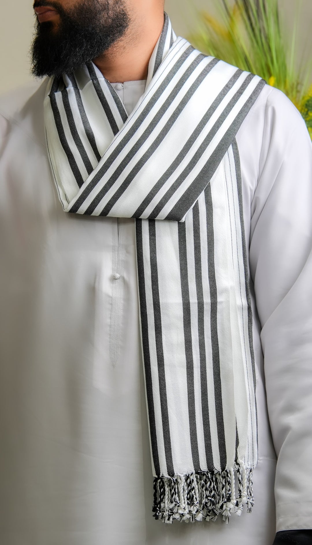 'Sarawat' Strata White
