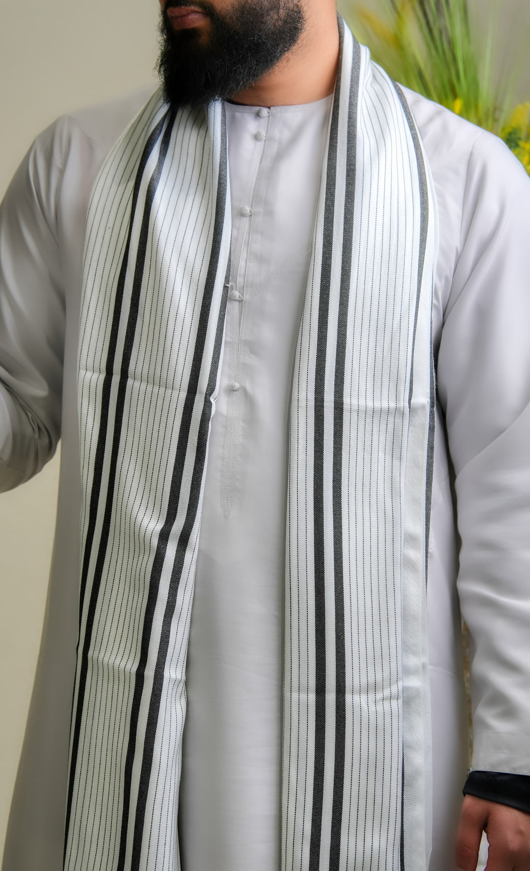'Sarawat' Strata White